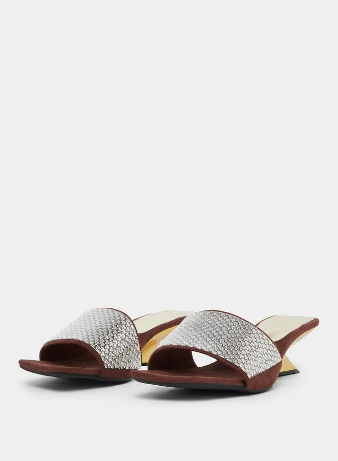 تايك تو صندل بكعب ودج ومزين